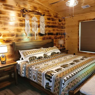 New! Luxury Cabin w/Breathtaking Views. Hotels near Rocky Top Country Store