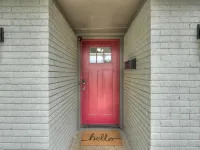 North OKC - Large, Modern Home with Pool and Game Room