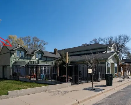 Freshwater Flat, Downtown Douglas - Apart in Downtown right off Center Street. Hotels in Douglas