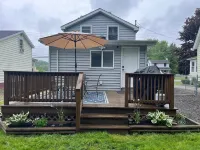 Updated & Clean Dog Friendly Cottage - Walk to Chautauqua Lake. Beautiful views!