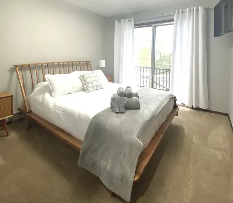 Lake Harmony/Split Rock Retreat -  Family Friendly - 2 Living Spaces