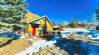 Silverthorne Hummingbird Cabin • Near Ski Resorts & Downtown