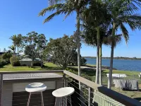 Cosy unit with delightful park and water views. Perfect for a family holiday!