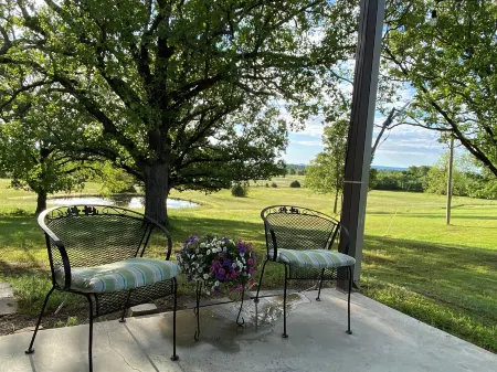 AMAZING VIEW of Mount Magazine! Отели в г. Logan County