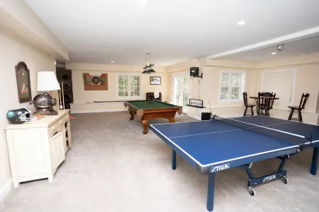Magnificent Six Bedroom Ogunquit Estate - Pet Friendly!