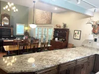 4 bed/3 bath huge house, 1.5 blocks to beach/town, hot tub/game rm, dog friendly