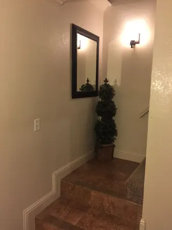 Entire Fresno/Clovis 2 bedroom bungalow