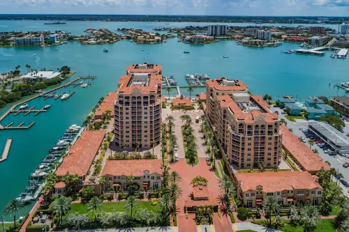 Bellissima at Belle Harbor • Coastal Elegance Steps from the Sand - Jacuzzi