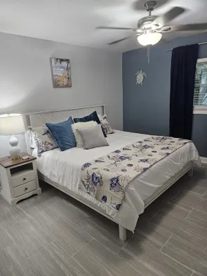 Beachy 1-Bedroom Getaway in Cape Coral – 20 Mins to Sanibel & Fort Myers Beach!