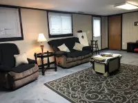 CHARMING NEIGHBORHOOD IN PURDUE'S BACKYARD Hotel a West Lafayette