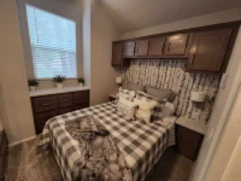 Luxurious Tiny Cottage-Relax-Hike-Fish-Eat!!