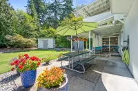 Roomy two-bedroom, family and pet friendly daylight basement apartment.