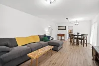 Spacious 4-Bedroom Craftsman in Garland District