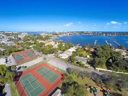 3/2 Heated Private Pool, 5 Min to Beach Отели в г. Лантана