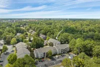 Eagle's Escape ~ Cozy 2-Bedroom Condo in Welcoming Auburn