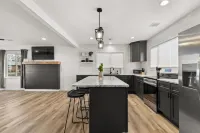 Modern Bungalow. Close to St. Joseph's hospital and Lewis Clark State College