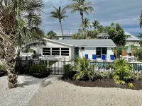 Private House with Pool and Spa!