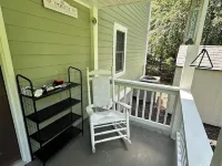 Creekside House Near Pisgah Forest Entrance and Brevard Hotels in Brevard