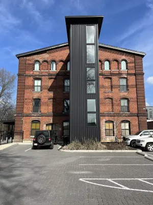 A Noteworthy Stay in The 1865 Building Hotel a 