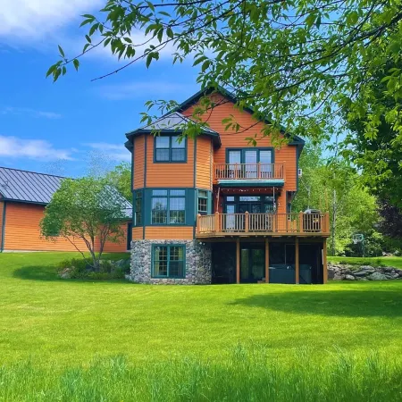Adirondacks Getaway - Hiking Trails - Sauna - 5-Min from Lake - Pet-Friendly