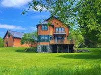 Adirondacks Getaway - Hiking Trails - Sauna - 5-Min from Lake - Pet-Friendly