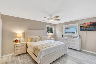Private Home with Beautiful Backyard & Pool Close to Beach in Palm Beach Gardens