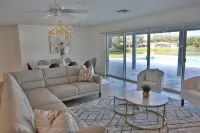 Lakefront Getaway in Sunny FL