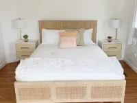 Lux Bungalow on Gorgeous Lake. Relax. Explore nearby towns. Ski. Kayak. Hike. Hotels in Kent
