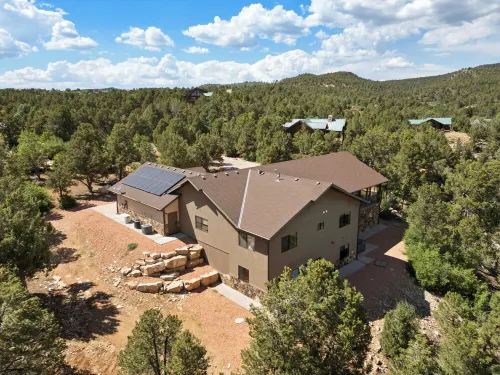 Canyon-View Retreat Minutes from Zion with Hot Tub, Game Room & Chef’s Kitchen