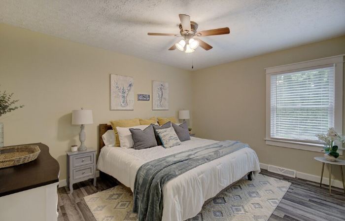 Monthly discount- beautiful house, Gloucester VA