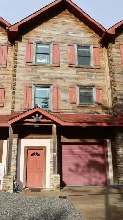 19 Loggers Run Ski-in/Ski-out Steps Away from Upper Flume TrailGarage MTNbikes