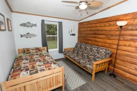Dogs Welcome! Lake House. Close to Dells! Отели в г. Лемонвейр