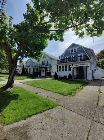 Spacious 2 BR Near Buffalo/Niagara Falls