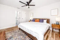 7ppl 4 beds / 8 minutes to the beach / 2 min to dwnt / modern