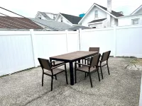 Beach House Full of Family Fun Within 15 Min Walk to the Beach +  Work Space