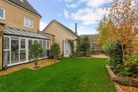 Indulge in Ultimate Luxury! Unbelievable House Rental Near Bath