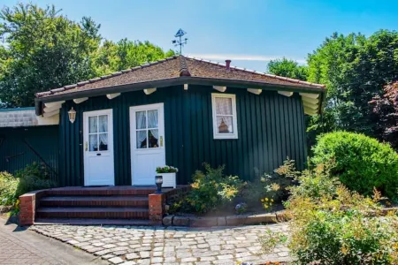 Pavilion House Windrose: peace and quiet and beach enjoyment combined - 900 meters to the beach Отели в г. Вестердайхштрих