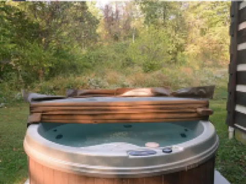 Relaxing Log Cabin Sleeps 6