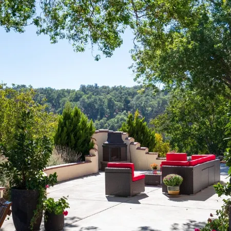 Lone Madrone Winery Guest House