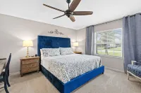 Stunning pool home with lanai-comforts/space for whole family