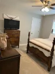 4 Bedroom , 3 Baths  - Sleeps 8+ Hotels near Downtown Buford