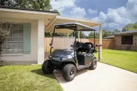 Beachy Breeze - only 1 mile to beach w/Golf Cart! - 3 Bedroom 2 Full Bath Home