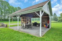 Gorgeous large home in a quiet area. 3 miles from Cooperstown & 7  from the Park