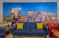 Beaver Street Stone Lodge w/AC, Fully Fenced Yard, W/D, 3 Smart TVs, Speedy WiFi