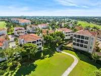 Luxurious 3BR Condo in the Exclusive Gated Gulf Harbour Yacht & Country Club Các khách sạn ở Iona