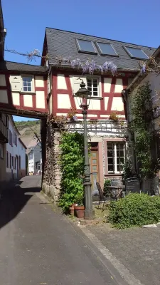 Comfortable apartment, plus a balcony with stunning river view Hotels in Traben-Trarbach