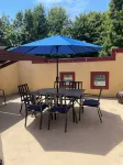 3 bedroom LOVE VILLA Midtown, Romantic Getaway or Famil Retreat