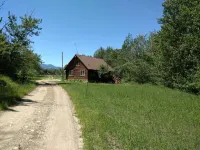 Kelly's Rock Creek Cabin. Kids and dogs welcome!