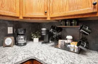 "The Hay Loft" - Hot Tub - Game Room - Fire Pit - Office - Family FUN