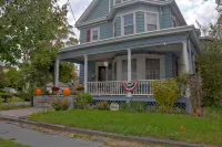 Heart of the Village Victorian Saugerties NY Hotels near Emerge Gallery & Art Space